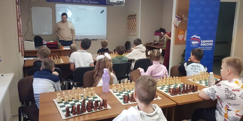 В Сургутском районе прошел шахматный турнир в честь Дня народного единства В Сургутском районе прошел шахматный турнир в честь Дня народного единства