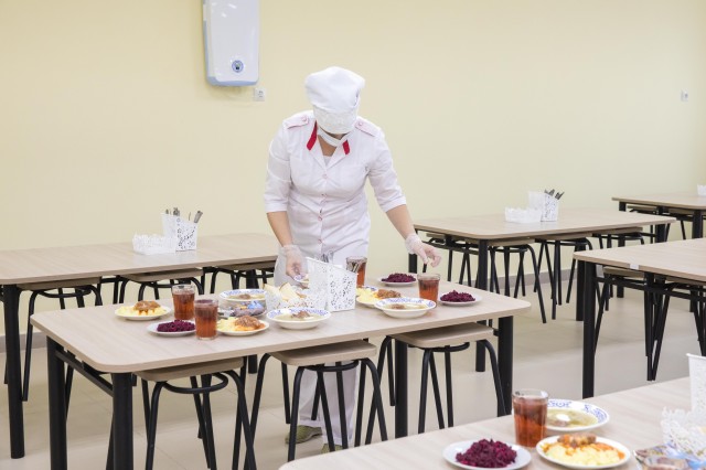 В школах Сургутского района введено диетическое питание