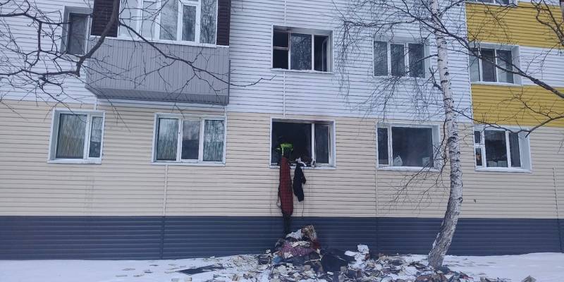 В Сургуте пенсионерка после пожара в многоэтажке попала в реанимацию. Фото