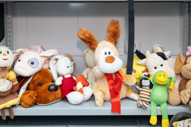 На полках магазинов в ХМАО нашли опасные для детей игрушки-монстры