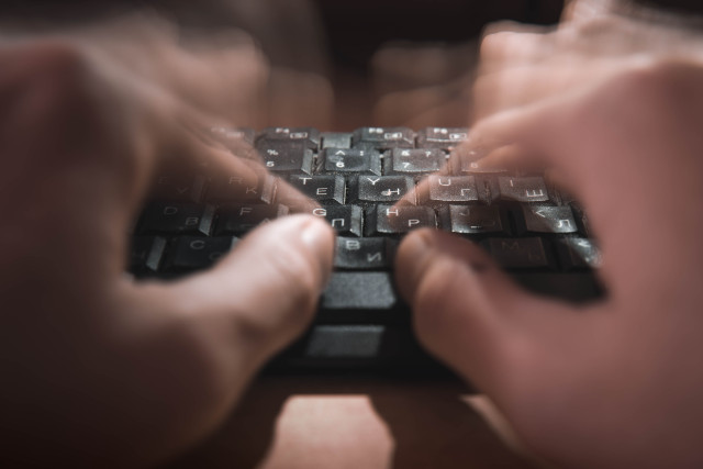 Сургутский район приглашает на квест и спрашивает, почему в СССР не хотели улыбаться