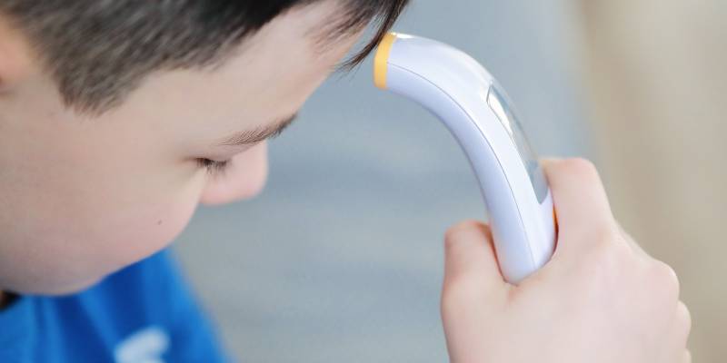 Более 1200 классов в ХМАО перешли на удаленку из-за роста числа заболевших ОРВИ