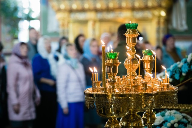 В Сургуте силовики устроили проверку в храмах