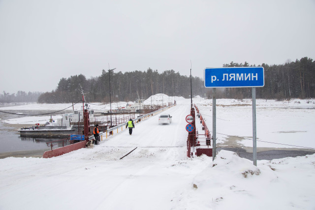 Переправа через реку Лямин в Сургутском районе готова к зиме