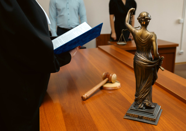 Житель Сургута предстанет перед судом за угрозу судье Житель Сургута предстанет перед судом за угрозу судье