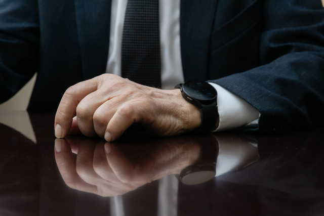 Глава СК взял на контроль дело об иностранце, который выламывал шлагбаум и угрожал прохожим в ХМАО Глава СК взял на контроль дело об иностранце, который выламывал шлагбаум и угрожал прохожим в ХМАО