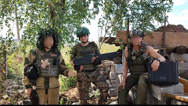 Слесарь из Пыть-Яха получил медаль Минобороны РФ за мужество в зоне СВО Слесарь из Пыть-Яха получил медаль Минобороны РФ за мужество в зоне СВО