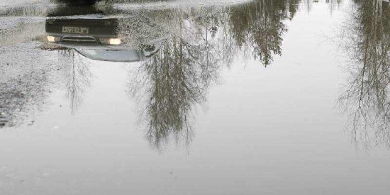 ​В ХМАО мэру муниципалитета с наибольшим количеством луж вручат желтое ведро