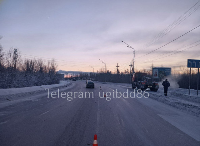 В ХМАО в ДТП с грузовиком пострадала 18-летняя девушка В ХМАО в ДТП с грузовиком пострадала 18-летняя девушка