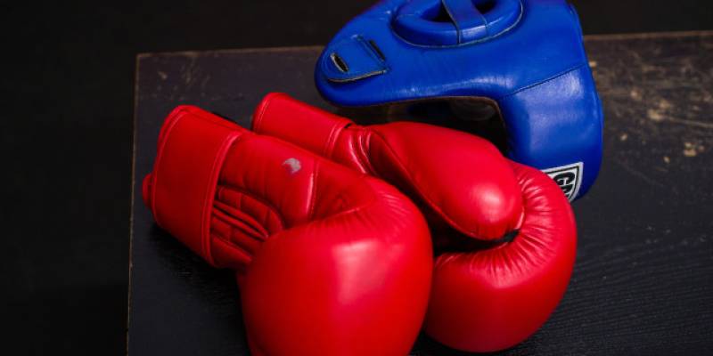 ​Олимпийский чемпион по боксу из ХМАО потерпел первое поражение в карьере