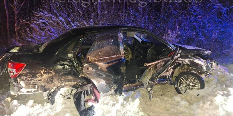 ​Неопытный водитель спровоцировала ДТП со множеством пострадавших на трассе ХМАО