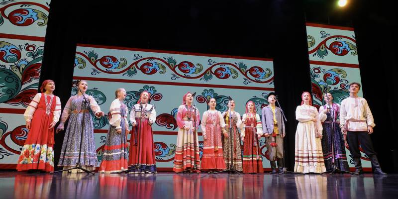 ​В Сургутском районе прошел фестиваль, объединивший десятки народов. ФОТО