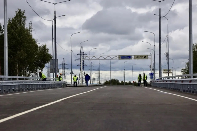 В Нижневартовске открыли участок дороги на Восточном объезде В Нижневартовске открыли участок дороги на Восточном объезде