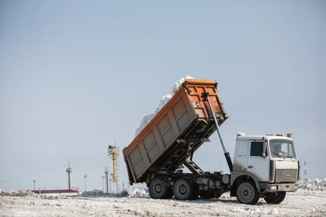 ​Тарифы на вывоз мусора выросли в ХМАО, новое повышение будет в октябре