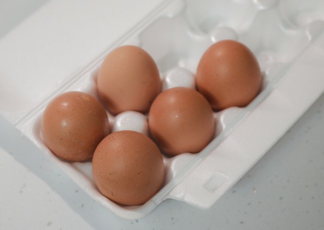 ​В ХМАО фермеры подняли цены на яйца, но они все равно дешевле магазинных