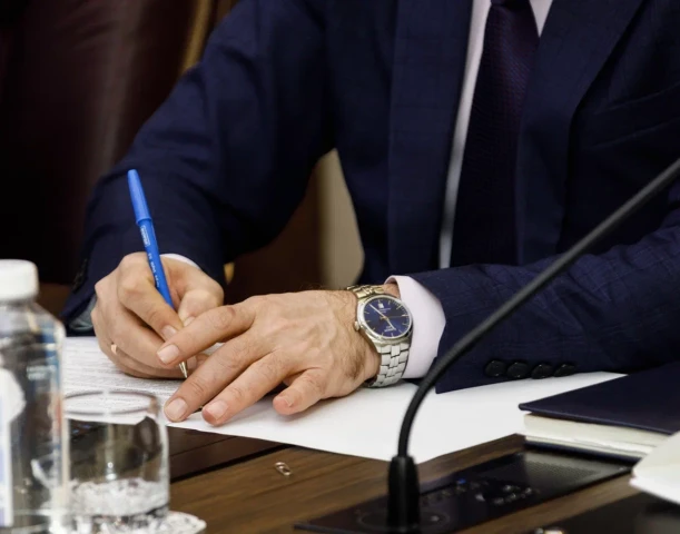 Губернатор ХМАО наградил Сургутский район за устойчивую динамику развития Губернатор ХМАО наградил Сургутский район за устойчивую динамику развития