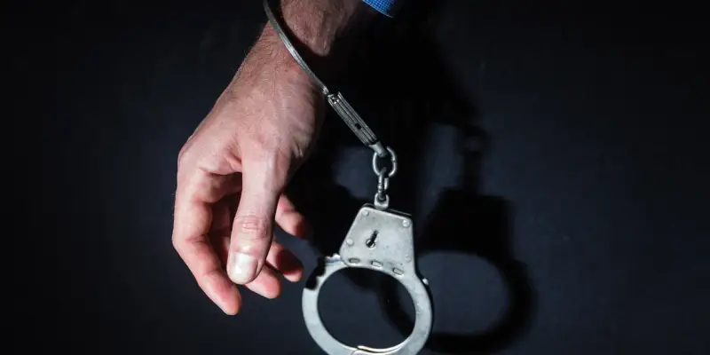 ​В ХМАО мужчина перешел на красный свет и оказался под арестом