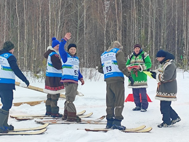 ​Команда из Угута взяла медаль на окружных соревнованиях по биатлону на охотничьих лыжах. ФОТО