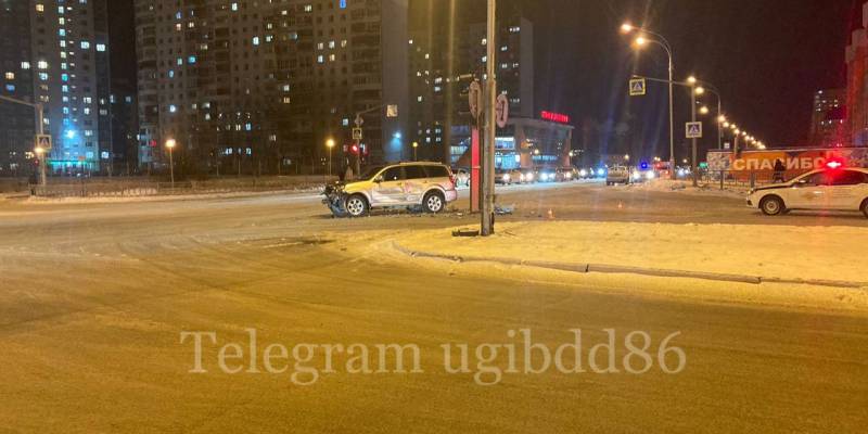 ​В ХМАО водитель «Greatwall» проехал на красный и устроил массовое ДТП