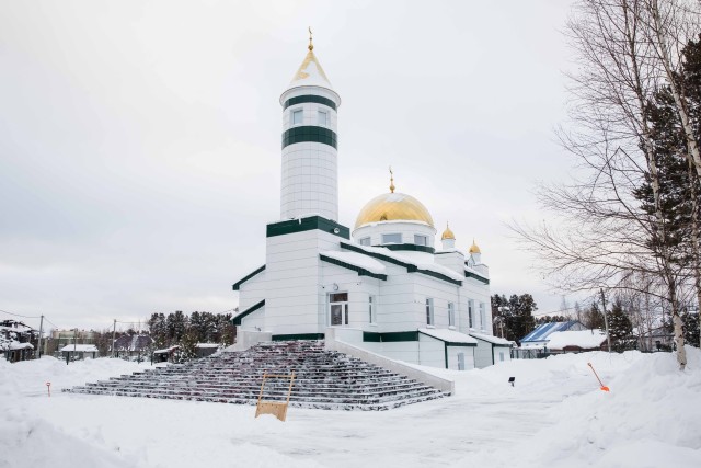 ​В Угуте – имам, в Лянторе – новая мечеть