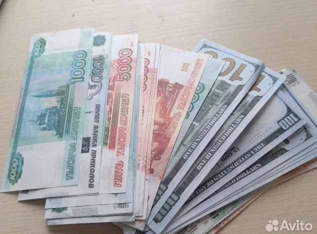 ​В ХМАО продают фальшивки из банка приколов за 75 тысяч рублей