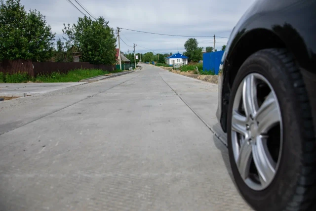 ​Югорским автовладельцам напомнили, когда будет безопасно переходить на летнюю резину