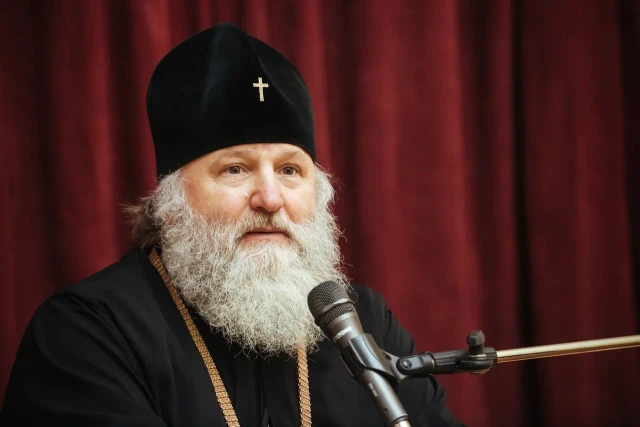 Митрополит ХМАО прилетел на Филиппины поддержать паству после стихийного бедствия Митрополит ХМАО прилетел на Филиппины поддержать паству после стихийного бедствия