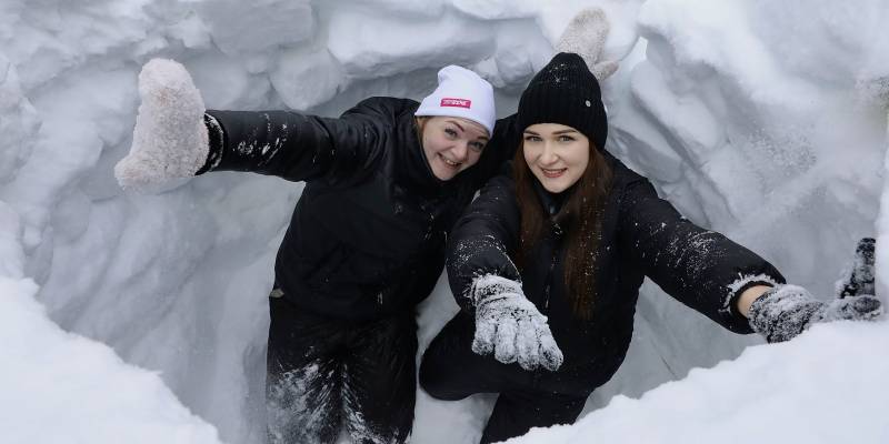 В Сургутском районе в лесу построили восемь больших иглу. ФОТО В Сургутском районе в лесу построили восемь больших иглу. ФОТО