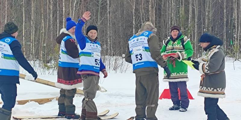 ​Команда из Угута взяла медаль на окружных соревнованиях по биатлону на охотничьих лыжах. ФОТО