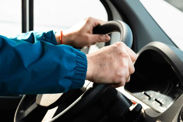 ​Отбуксировать и прикурить: в ХМАО спрос на автоуслуги вырос в 3,5 раза