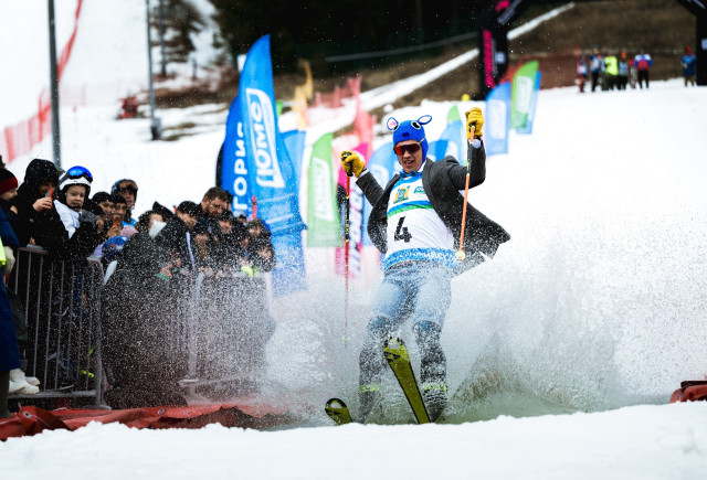 Горнолыжный сезон необычно завершили в столице ХМАО. ВИДЕО Горнолыжный сезон необычно завершили в столице ХМАО. ВИДЕО