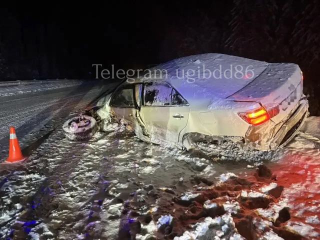 ​Пункт назначения: в ХМАО оторванное колесо привело к массовому ДТП с пострадавшими