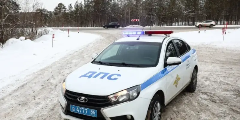 Почти половина трасс в ХМАО перекрыта из-за снегопада