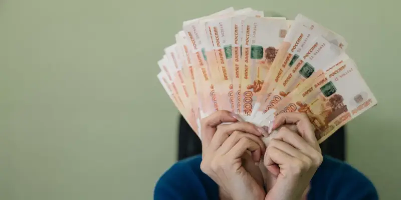 ​График выплат пенсий и пособий на апрель опубликовали в ХМАО