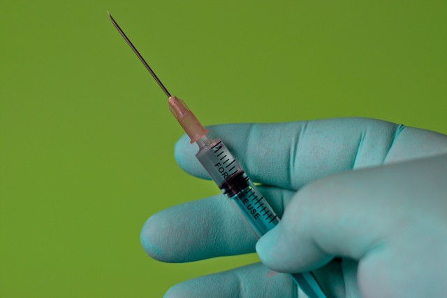 В Югре подтвердили введение обязательной вакцинации с 11 октября