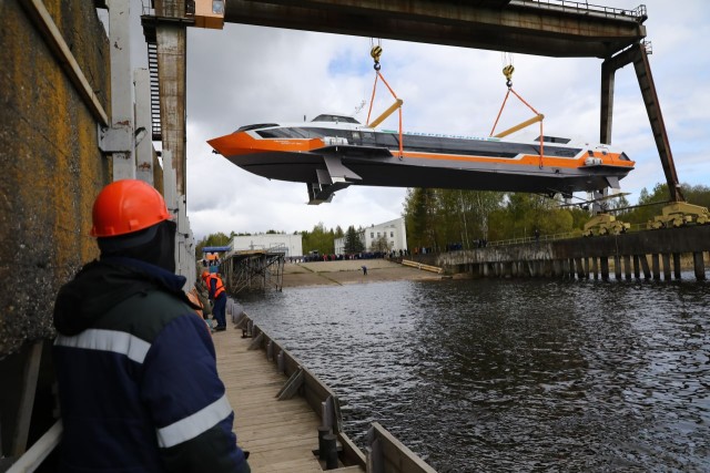 Югорский речной флот пополнит новый «Метеор», его уже спустили на воду