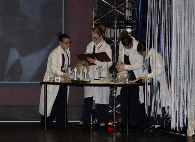 В Сургутском районе состоялась премьера спектакля «Ядерный щит страны!»