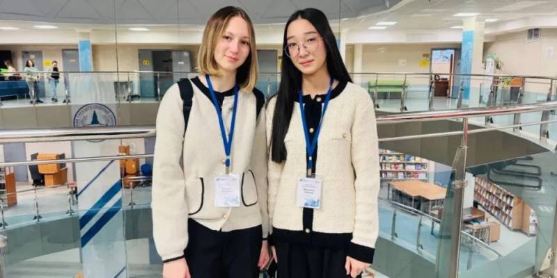 Школьники района - участники Международного форума геномных и биомедицинских технологий