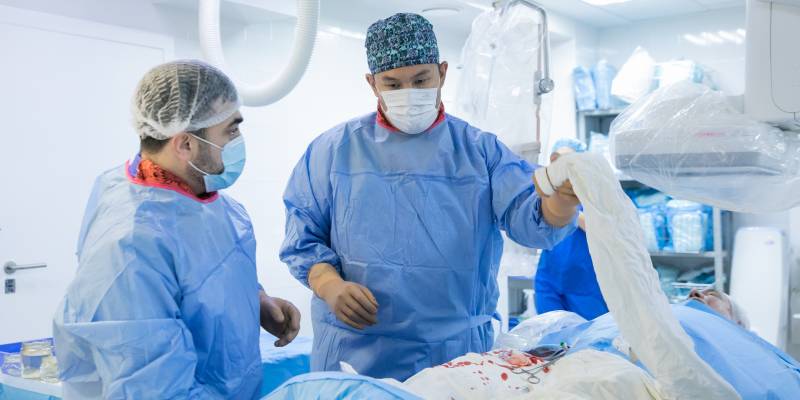 Как хирурги и технологии спасают человеческие жизни в ХМАО – репортаж из Сургутской больницы