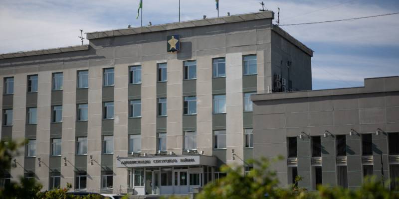 Председатель Думы Сургутского района поздравил с Днем местного самоуправления