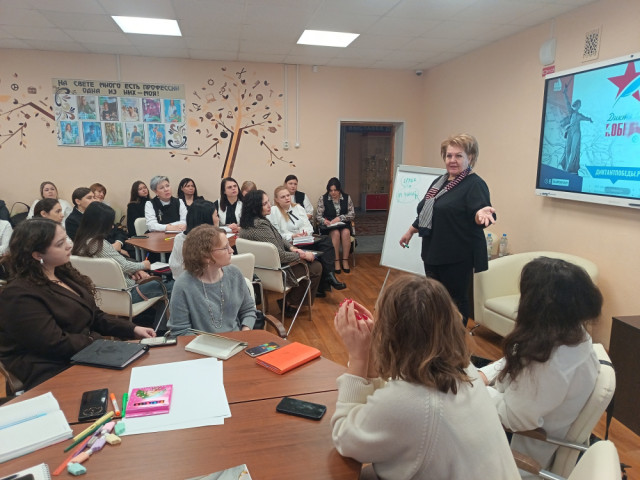 Педагоги Сургутского района прошли обучение на образовательных интенсивах