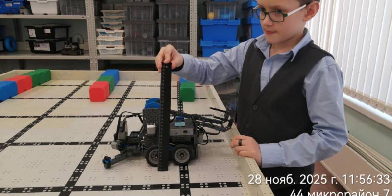 Юные инженеры Сургутского района собрались на XII &laquo;Робофест&raquo;