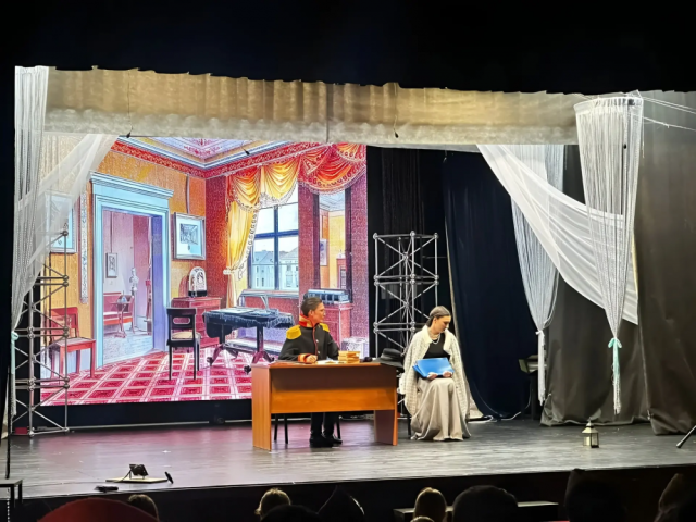 В Сургутском районе подвели итоги муниципального конкурса школьных театров