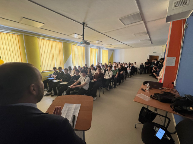 В Лянторе прошел &laquo;Патриотический ликбез&raquo; для молодежи