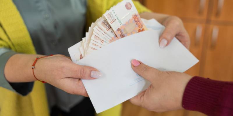 Аферисты выманили у жителей Сургутского района миллионы рублей