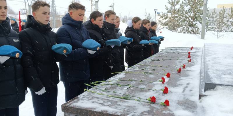 ​Сургутский район присоединился к памятным акциям, посвященным Дню полного освобождения Ленинграда о