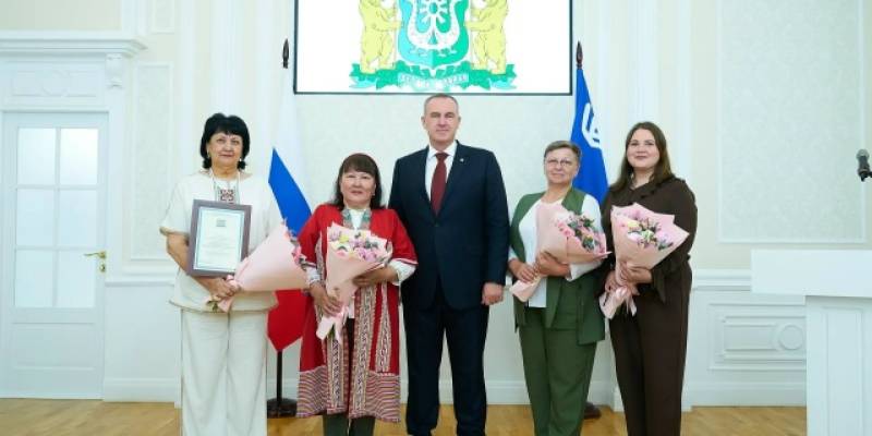 Коллектив Ляминской школы Сургутского района удостоен высокой региональной награды