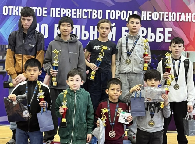 Спортсмены Сургутского района – призеры Открытого Первенства по вольной борьбе в Нефтеюганске Спортсмены Сургутского района – призеры Открытого Первенства по вольной борьбе в Нефтеюганске