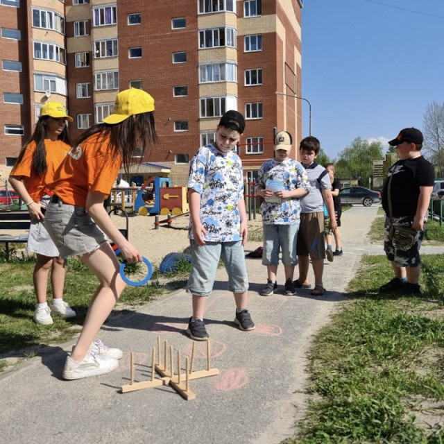 «Делай лето»: в Сургутском районе стартовал сезон летних дворовых площадок «Делай лето»: в Сургутском районе стартовал сезон летних дворовых площадок