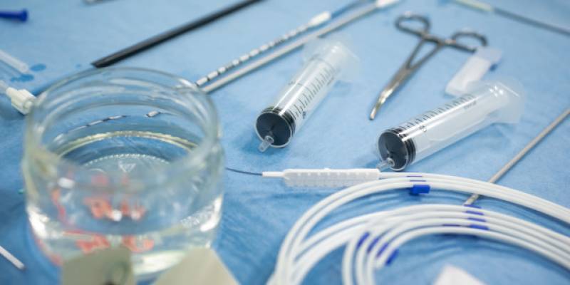 ​В Сургуте врачи устранили порок сердца у подростка через прокол в бедре